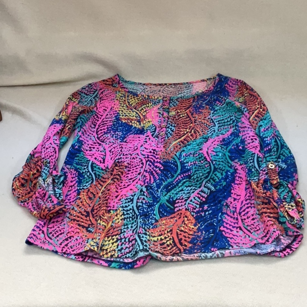 EUC woman’s 3/4 sleeve Lilly Pulitzer shirt - Picture 5 of 7